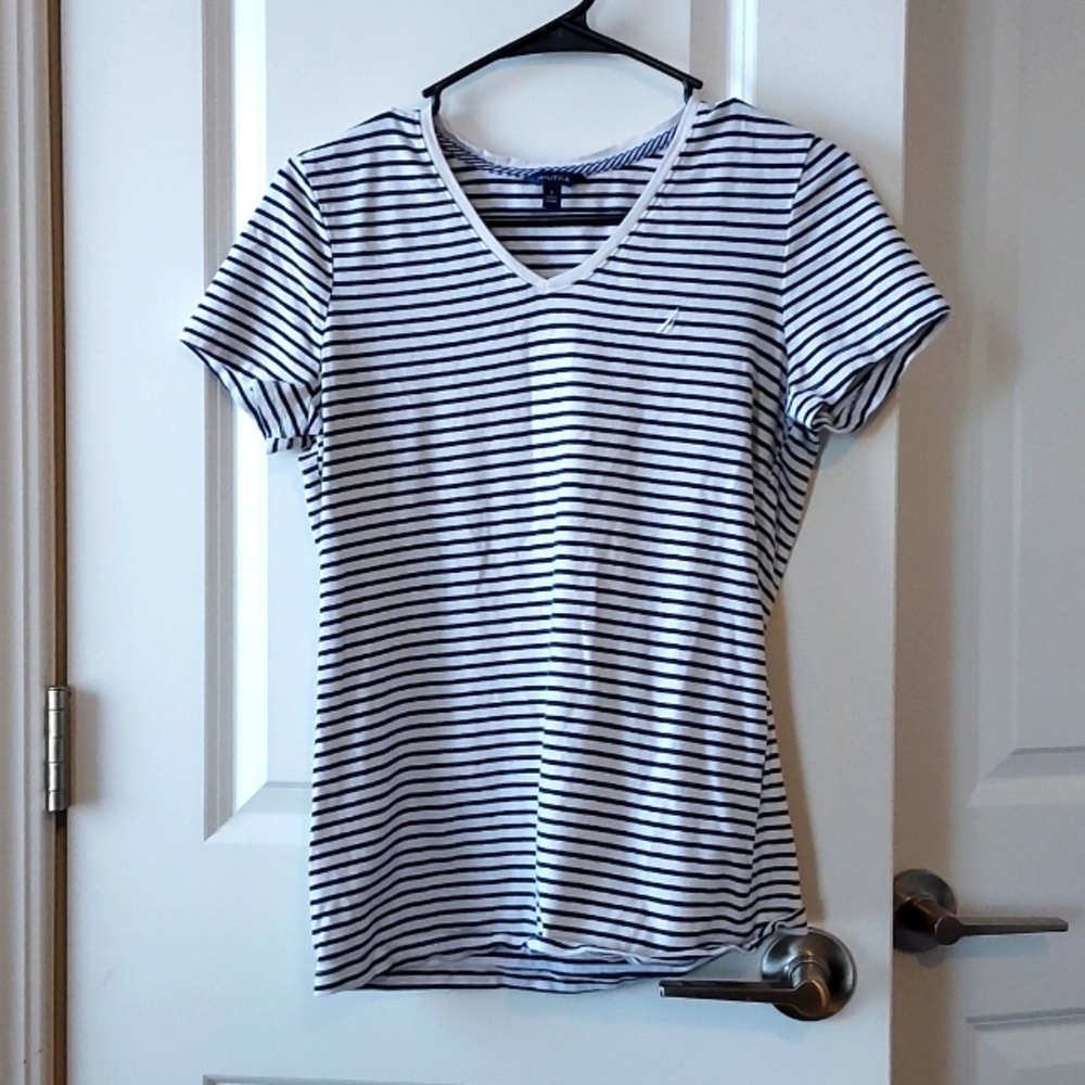 Nautica short sleeve black white tee small